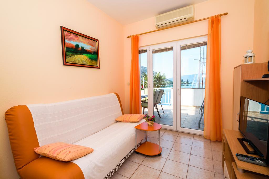 Apartments Galeb Blace Eksteriør billede