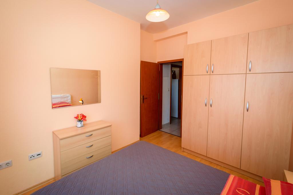 Apartments Galeb Blace Eksteriør billede