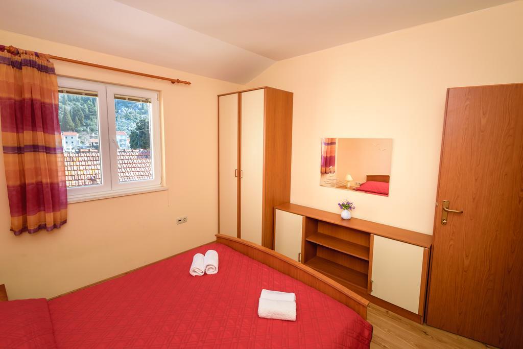 Apartments Galeb Blace Eksteriør billede