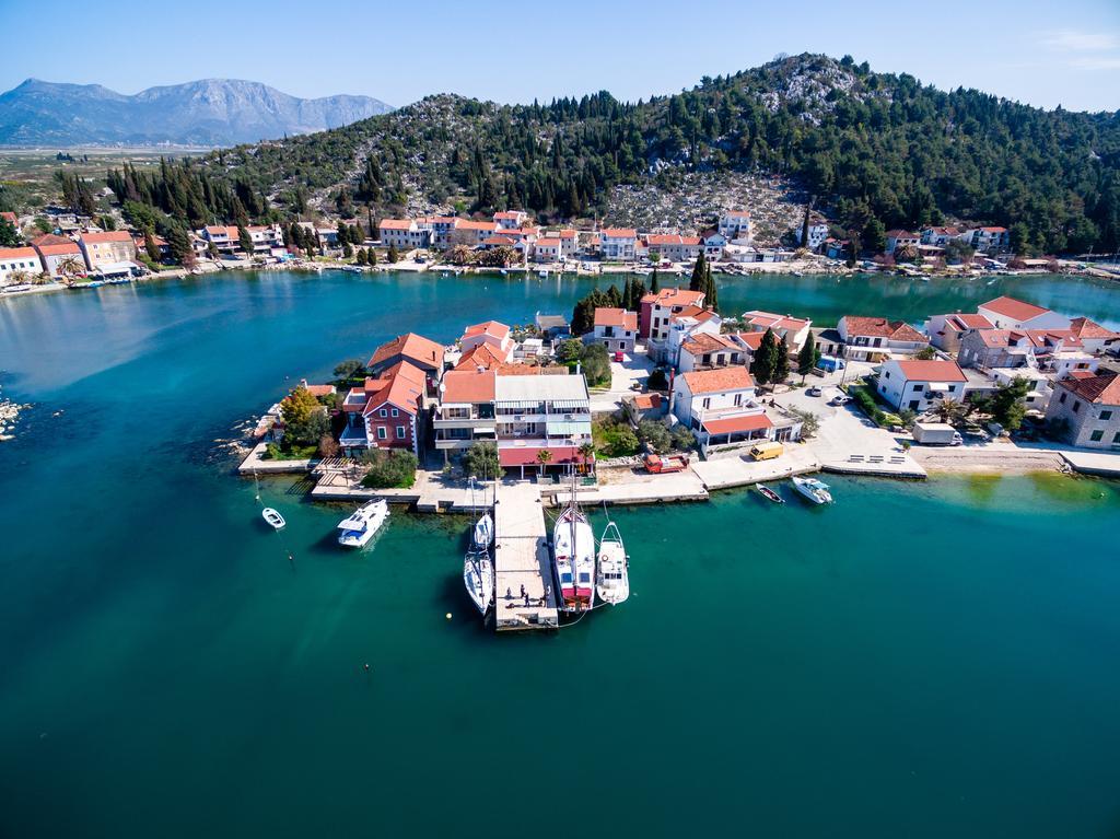 Apartments Galeb Blace Eksteriør billede